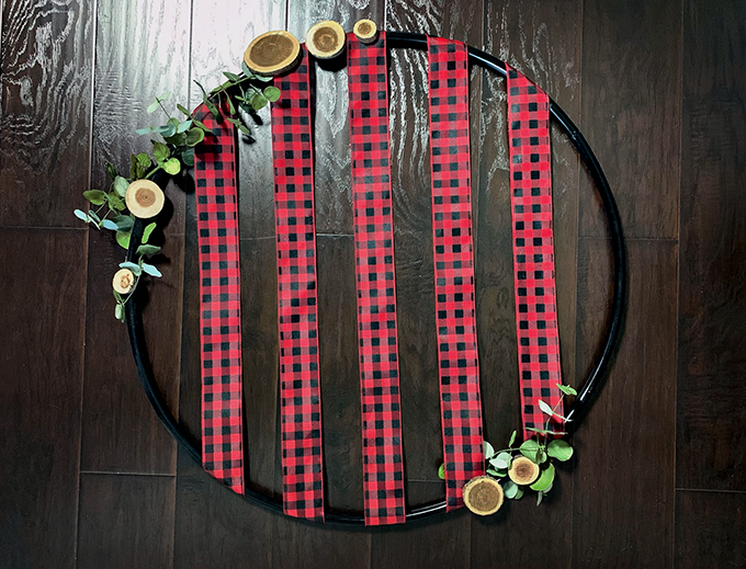 DIY Photo Holder made from Hula Hoop for Lumberjack Themed 1st birthday Party