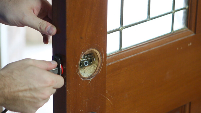 Install a Smart Wireless Door Lock