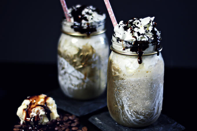 DIY Marble Dipped Mason Jars