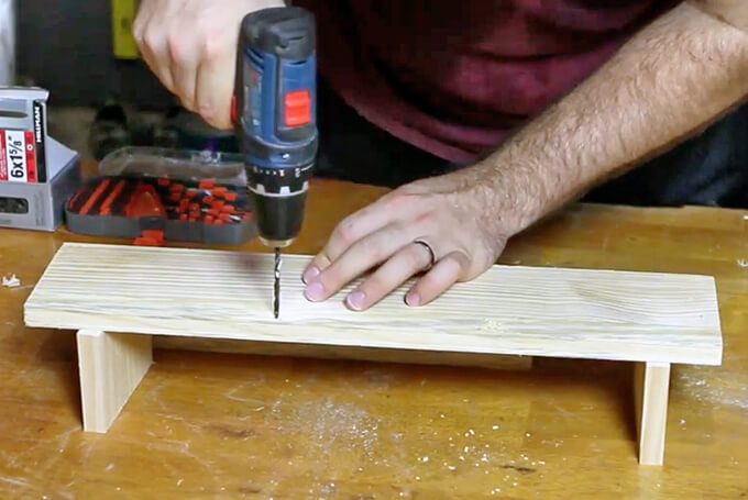 Nursery Bookshelves DIY