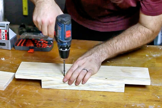 Nursery Bookshelves DIY