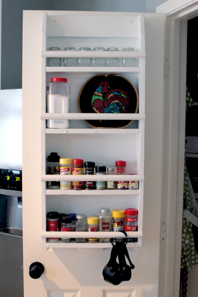 Organizing a Pantry with Chalkboard Tape