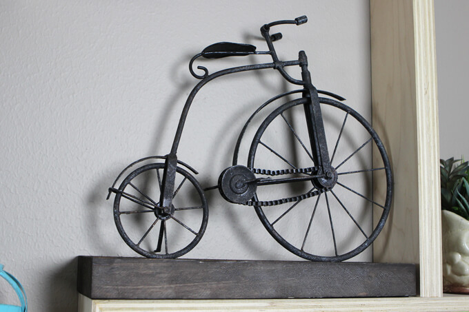 Plywood Shelves with an Exposed Edge