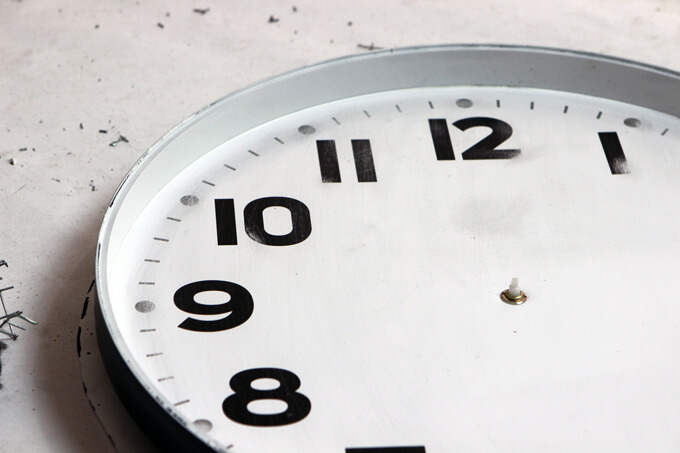 DIY Vintage Gymnasium Clock