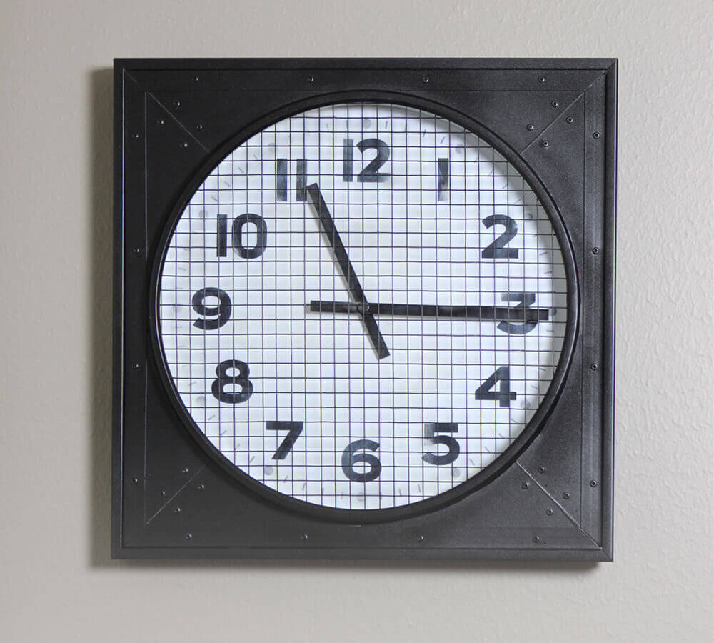 DIY Vintage Gymnasium Clock